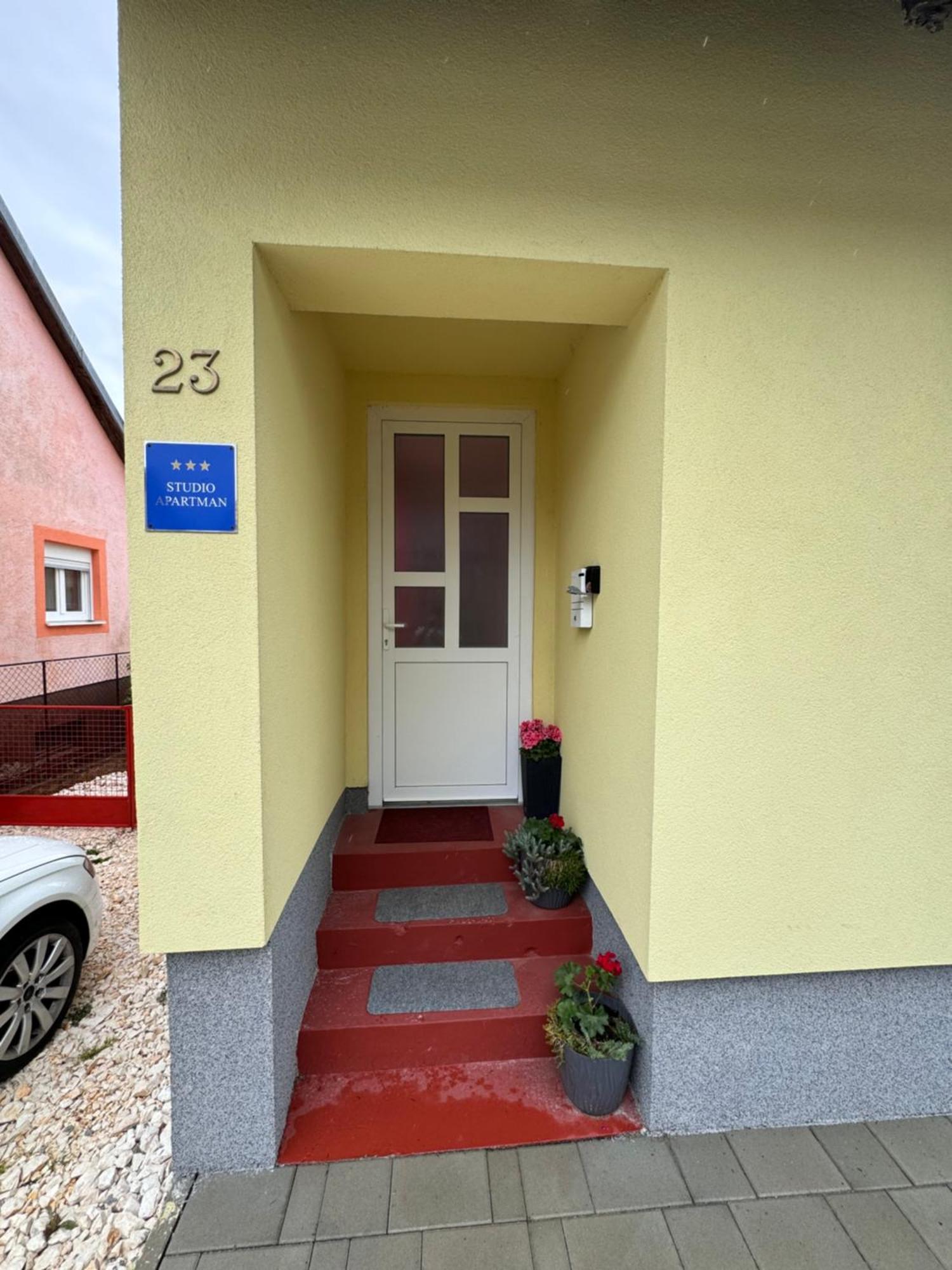 Apartman Josip Gospić Exteriér fotografie