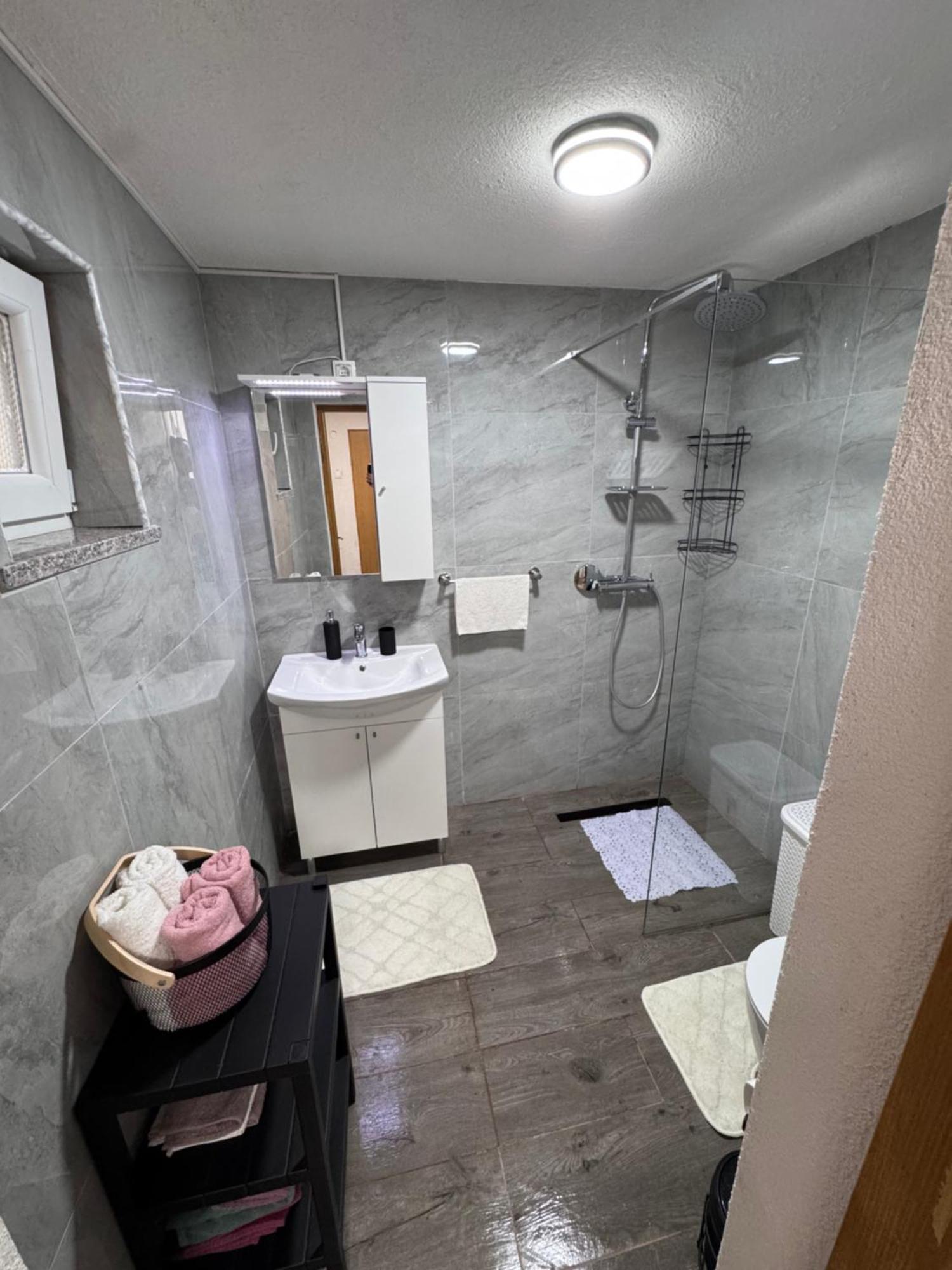 Apartman Josip Gospić Exteriér fotografie