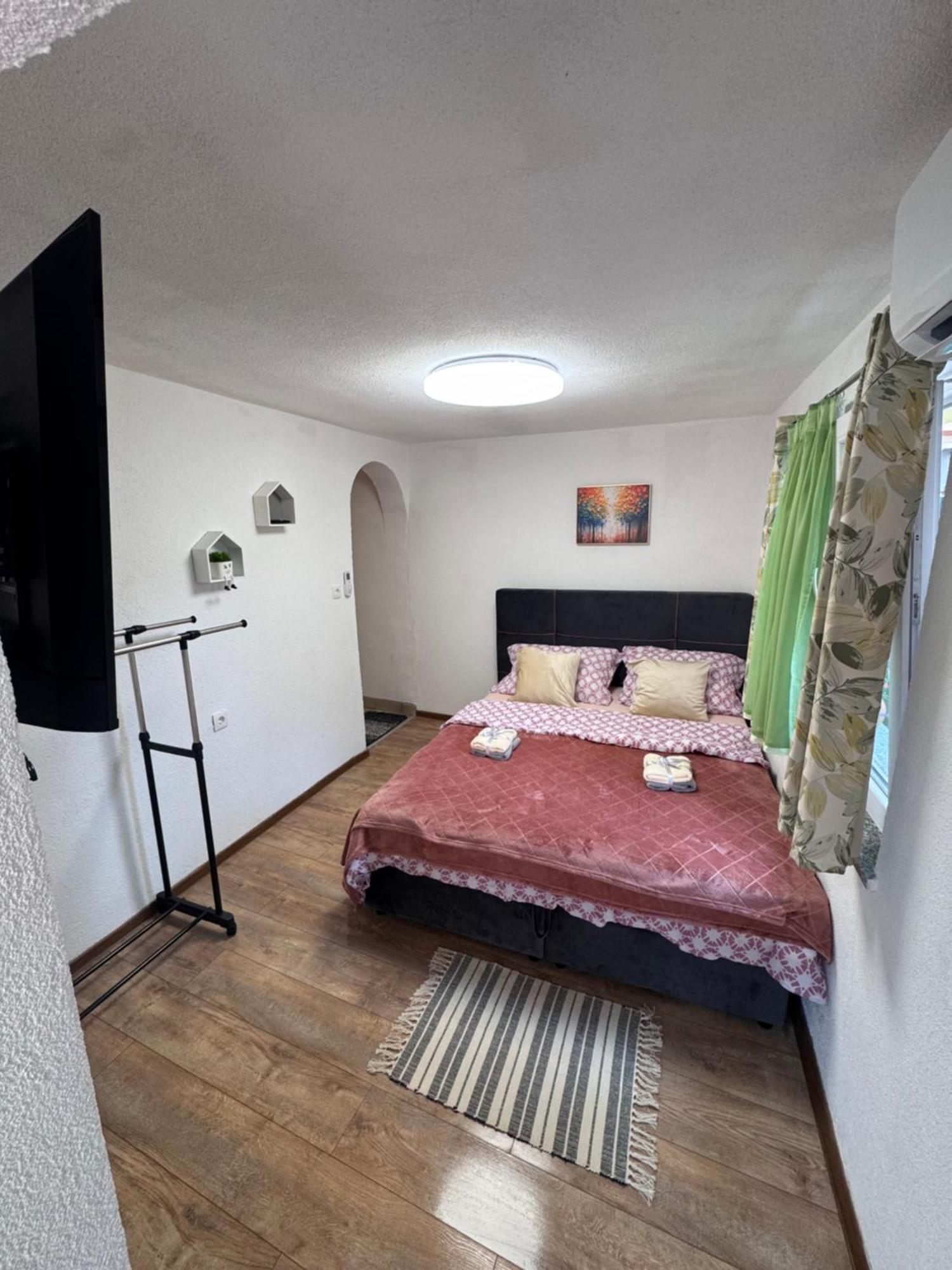Apartman Josip Gospić Exteriér fotografie